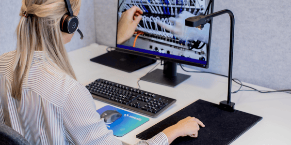 Contact centers using AR for problem solving